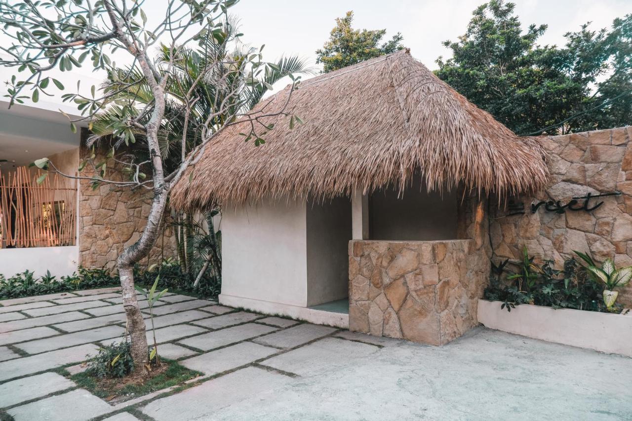 Reset Lombok Hotel Kuta  Exterior photo