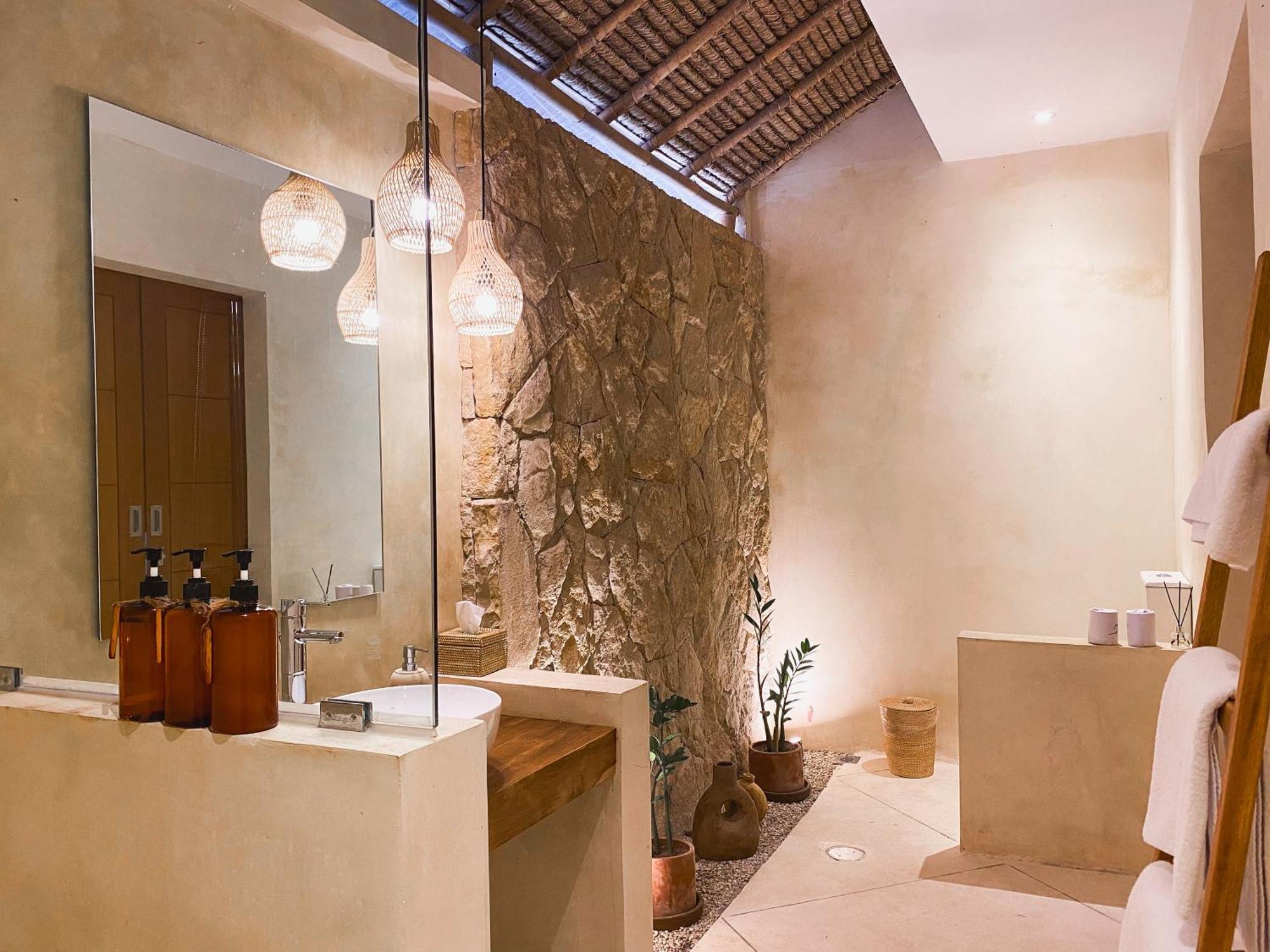 Reset Lombok Hotel Kuta  Exterior photo